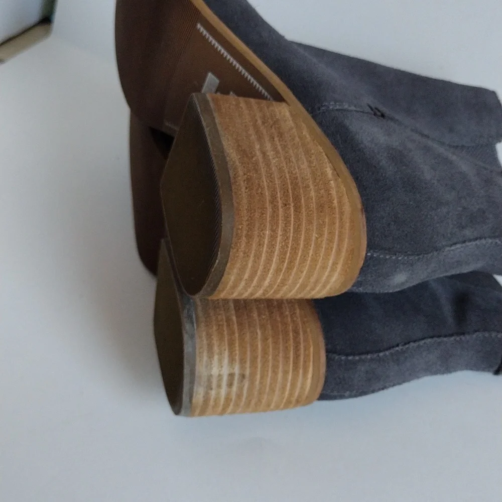 Toms Charcoal Suede Ankle Booties 8.5